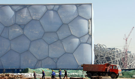 'Water Cube'and 'Bird Nest'take shape