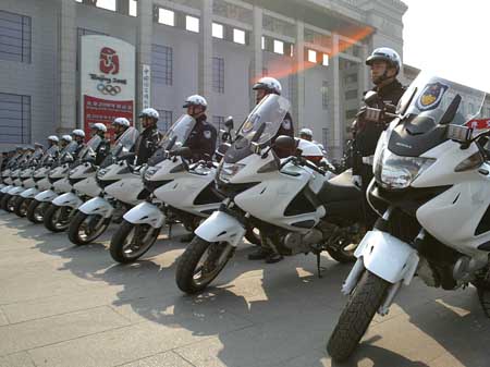 Beijing traffic police gear up for Olympics