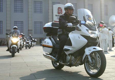 Beijing traffic police gear up for Olympics