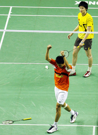 China misses both singles titles in Indonesia Series