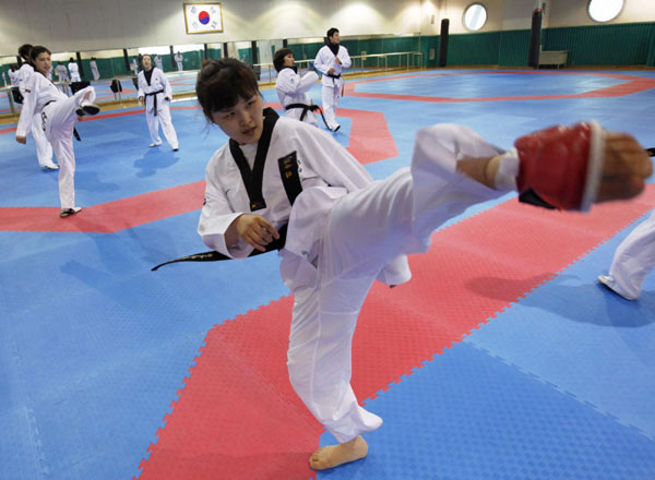 S Koreans fear being branded taekwondo traitors