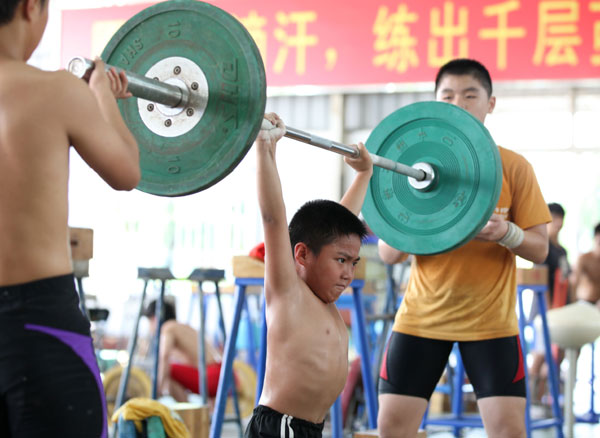 Young weightlifters dream of Olympics one day