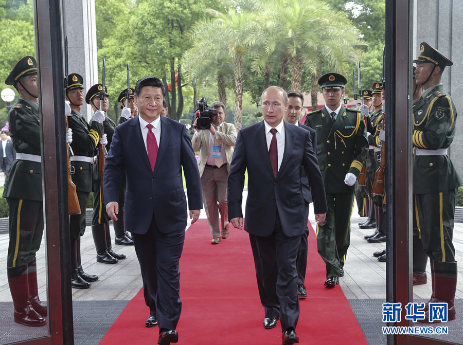 习近平：把中俄全面战略协作伙伴关系推向更高水平