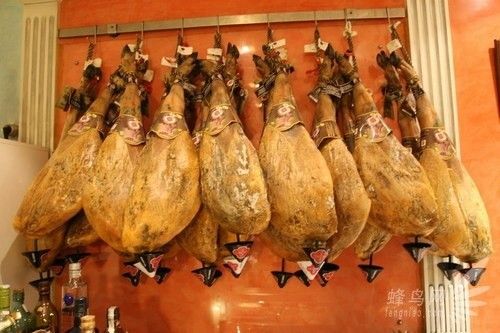 鲜淋淋的腿刺激味蕾 西班牙火腿怎样炼成