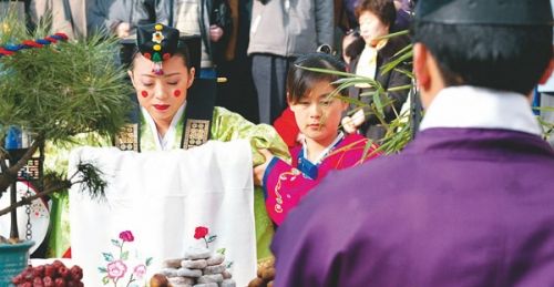 各国传统婚礼仪式 韩国媳妇堵住婆婆的嘴