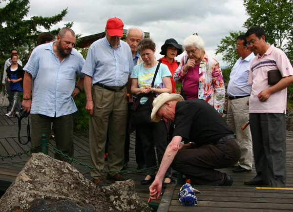 Foreign experts enjoy govt-sponsored vacation
