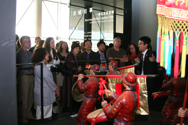 Award-winning foreign experts visit museum