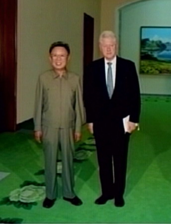 Clinton meets Kim Jong-il: Yonhap