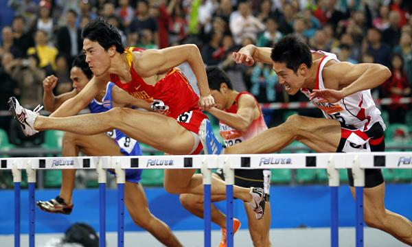 Liu Xiang wins men's 110m hurdles gold at Asiad