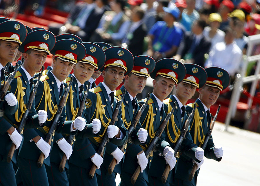 Foreign troops attend V-Day parade