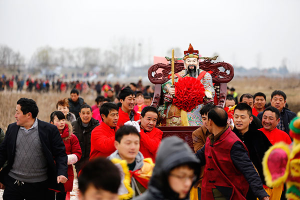 Ancestral temples continue to bring family members together