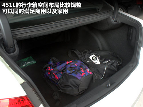 起亚新凯尊到店实拍完全解析 舒适性更佳