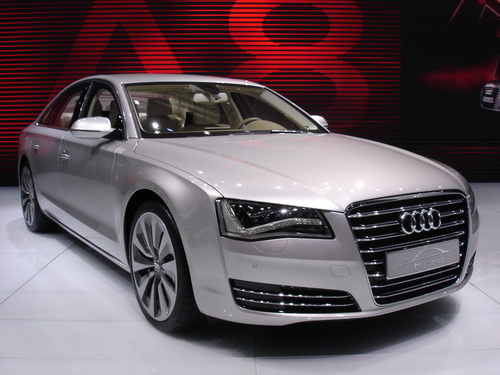 Audi A8L Hybrid