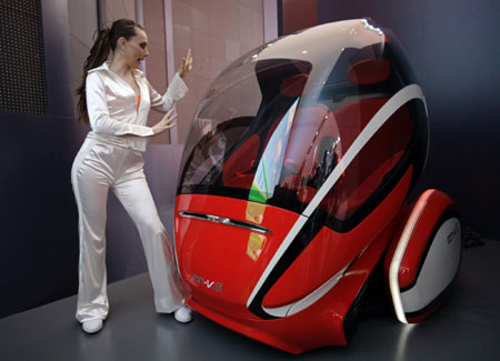 GM EN-V on display at Beijing Auto Show