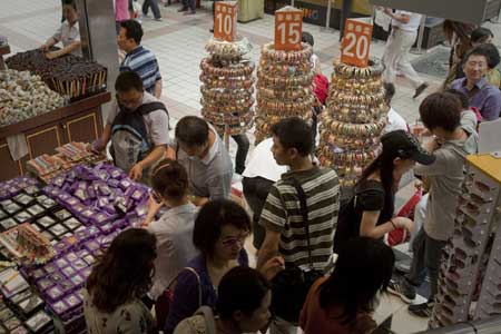 Boost domestic consumption for sustainable growth, ADB urges