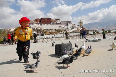 Tibet re-opens to foreign tourists today