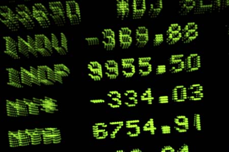 Dow finishes below 10,000 for first time since '04