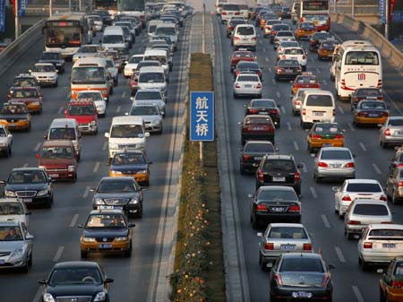 Beijing not to restrict private car purchase