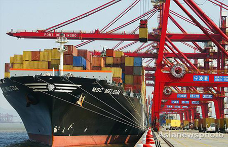 China's exports see 2nd straight monthly fall
