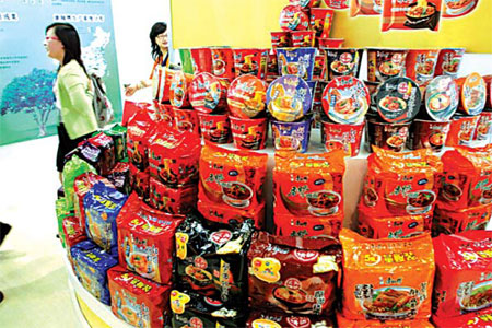 Consumer: World embraces China's instant noodles