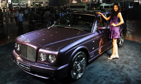 Luxury cars dazzle at Chengdu expo