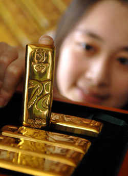 It's a gold rush for more investors this year
