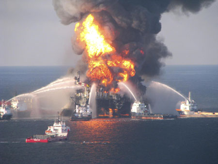 Oil rig reported explosion 3 hours before fire