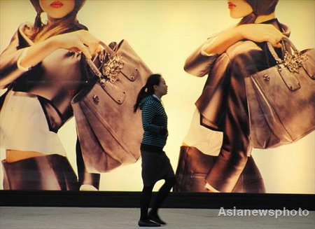 Luxury brands wrest back China market