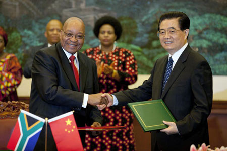 China, South Africa sign business co-op agreements