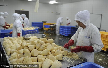 Chinese supplies feed survivors in Japan