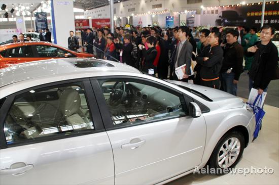 Car trade show brakes in Beijing