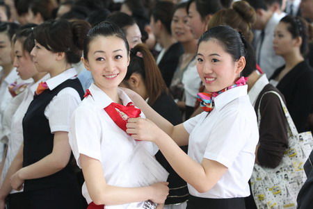 China Eastern to recruit 500 attendants
