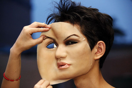 Silica face masks raise dispute
