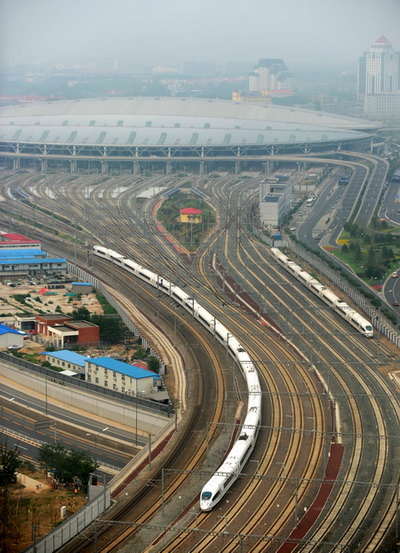 High-speed rails under construction may cost 850b yuan