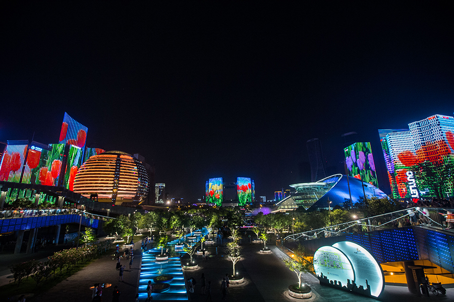 Light show seen by Qiantang River in Hangzhou