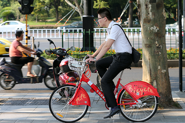 Hangzhou abuzz over bike sharing