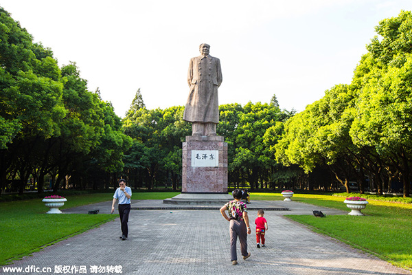 Top 10 Chinese universities with generous online shoppers