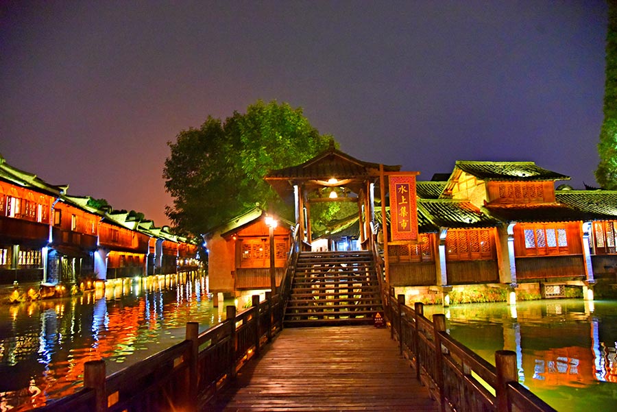 Magnificent night view of Wuzhen