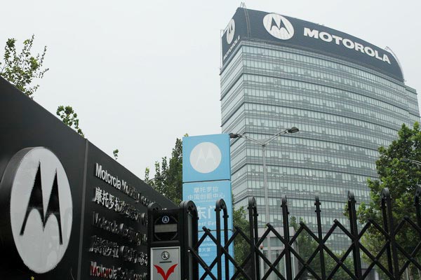 Motorola accused of not communicating