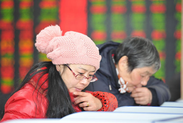 Chinese investors hope for better in 2013