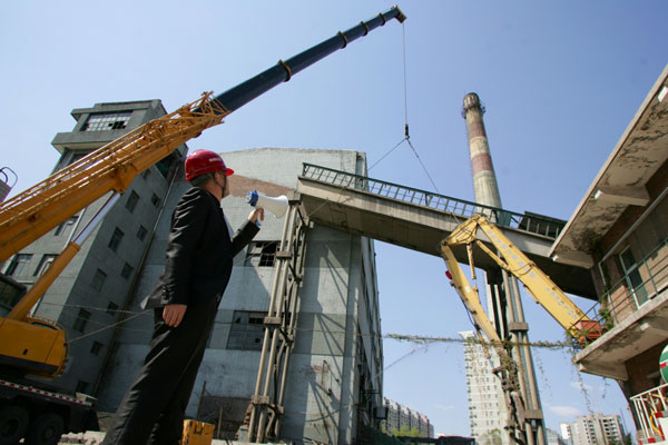 Beijing to shut coal-fired boilers to clean up air