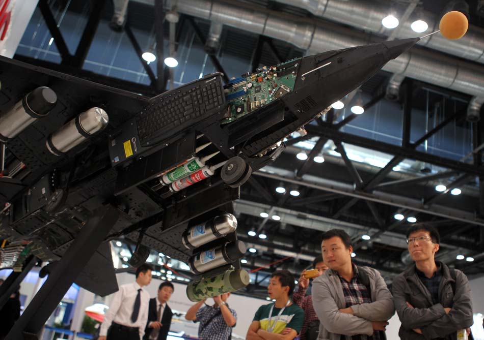 Shining models at 15th Aviation Expo China