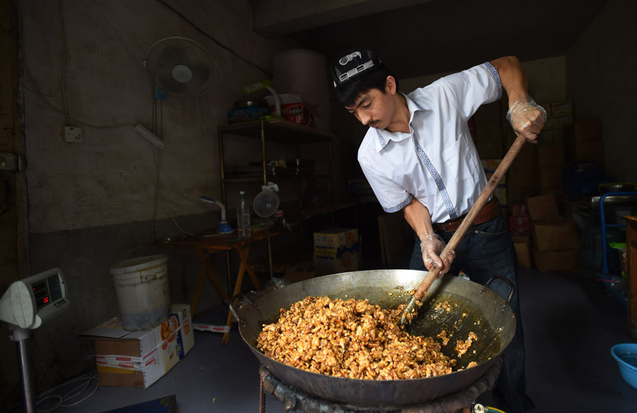 Uyghur student nets market with nut