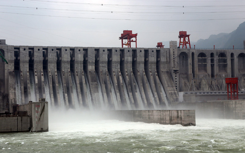 Xiangjiaba hydropower station starts operating