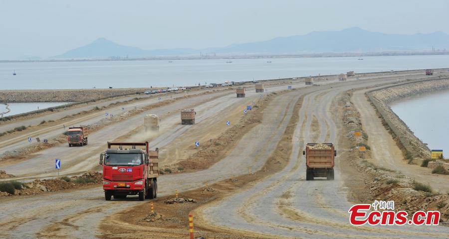 World's largest offshore airport under construction in Dalian