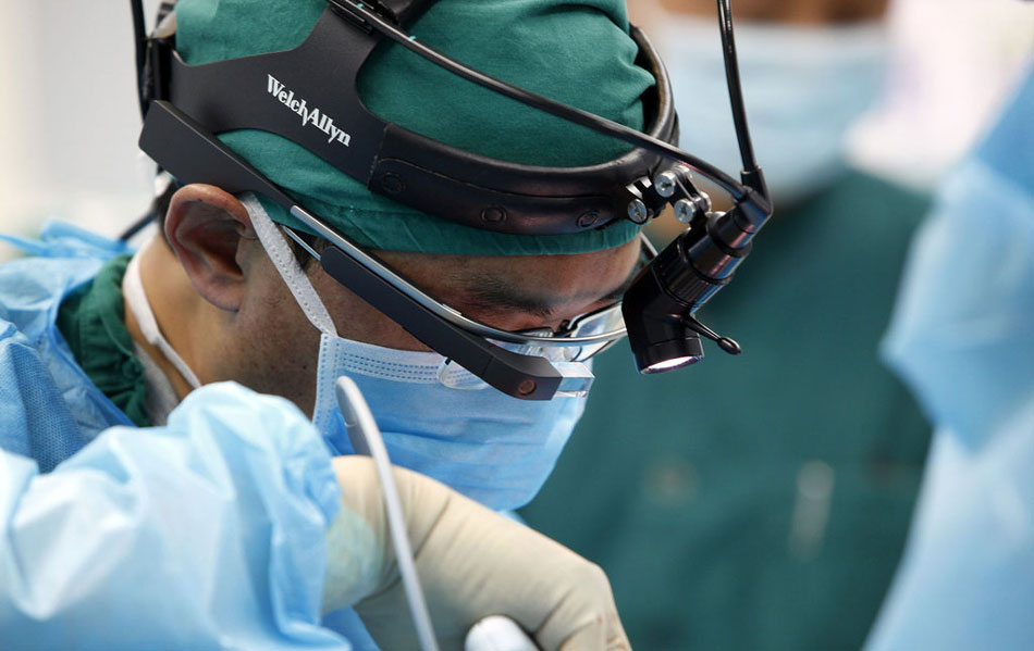 Chinese hospital uses Google Glass in surgery