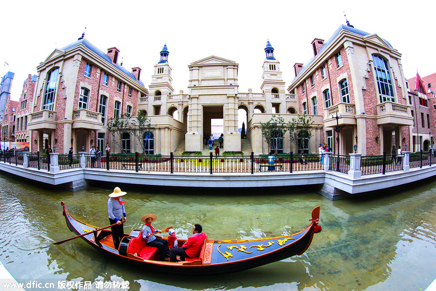 10 replicas of foreign sites in China