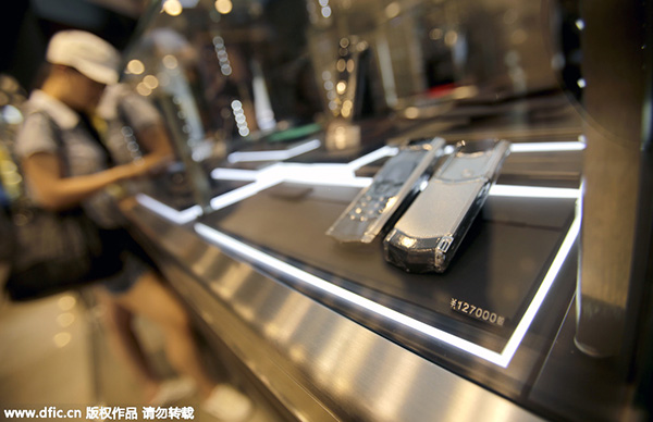 Chinese investors buy luxury smartphone maker Vertu