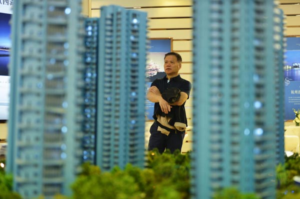 China likely to roll out de-stocking measures for property sector
