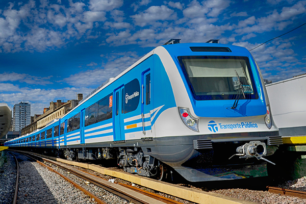 China plans 'smart trains' to take on global rail companies